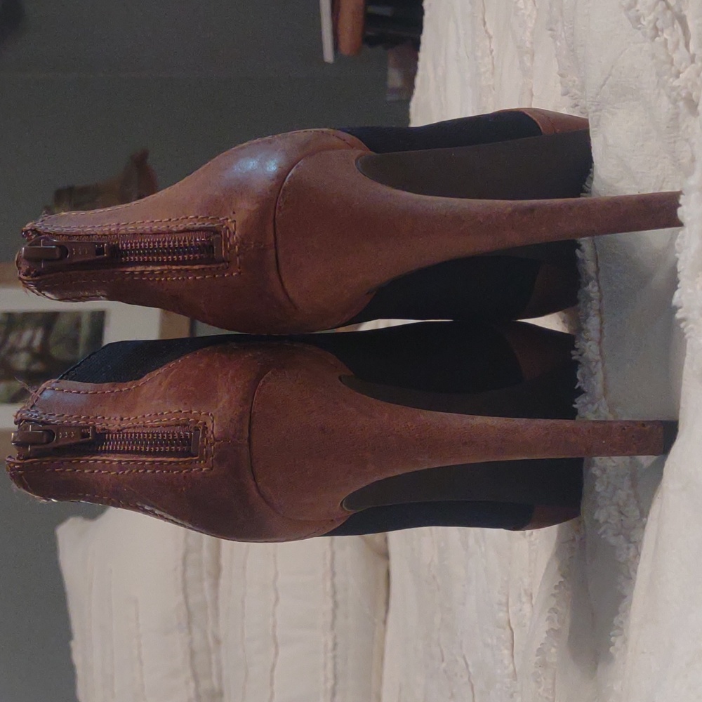 Elegant Sky High Brown and Black Women's Ankle Boots - Picture 5 of 6